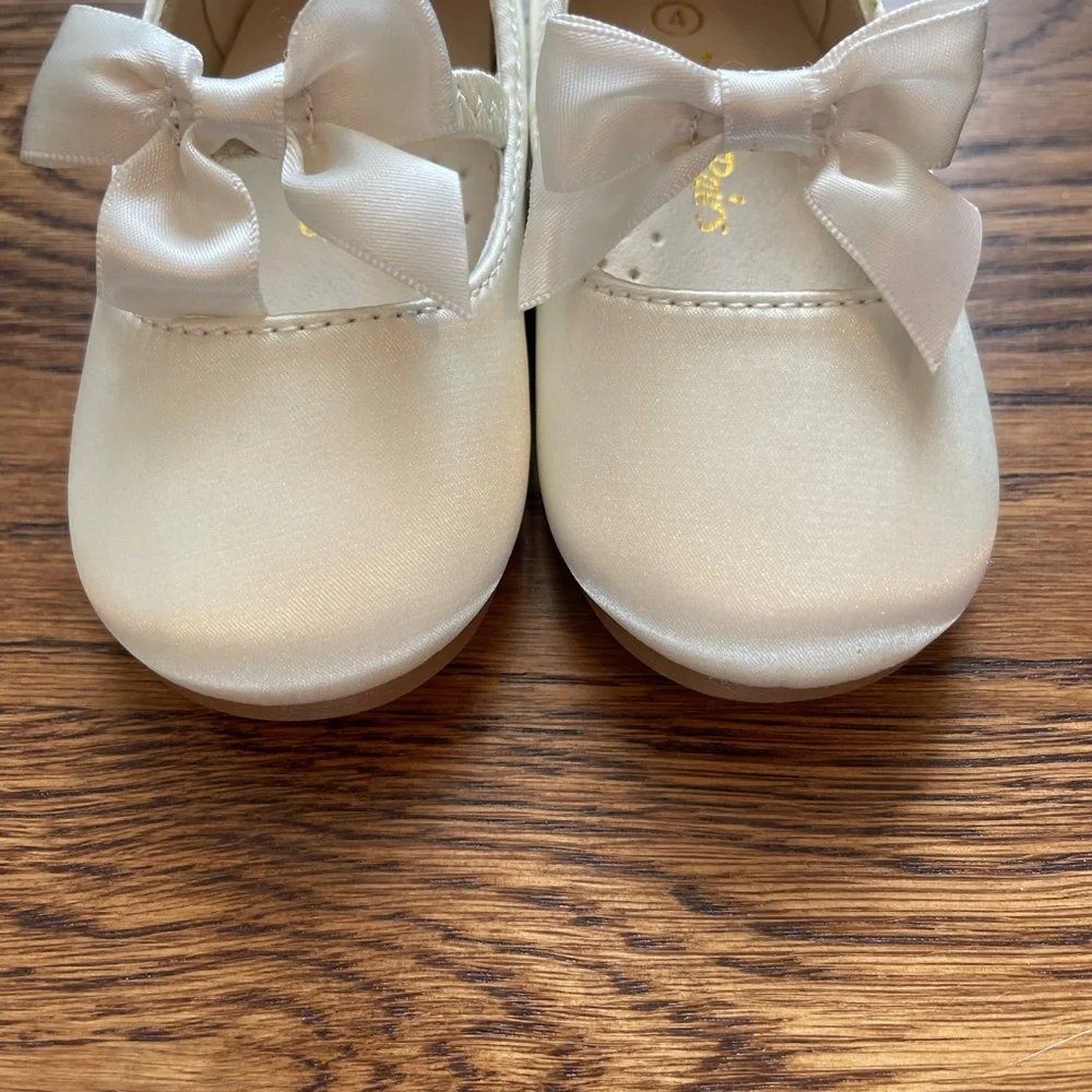 NWOT Dream Pairs Girls Satin Toddler Dressy Ballet Flats Size 4